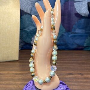 Elegant Faux Pearl and Crystal Necklace